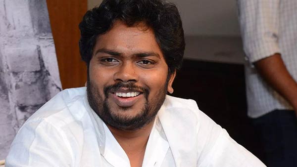 జైల్లో పెట్టాలి..