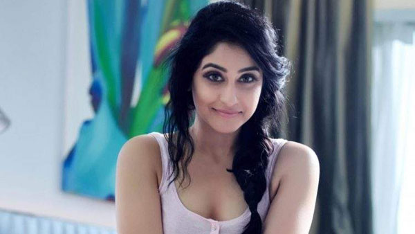 ముద్దుపెట్టాలని చూశారు..