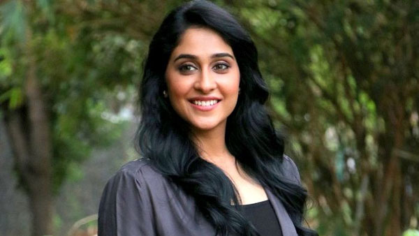 ఆ సినిమాల్లో లిప్ లాక్స్..