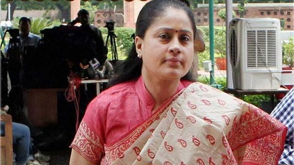 అసలేం జరుగుతోంది..