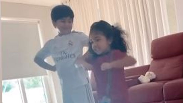 Allu Arha And Allu Ayaan Cute steps Goes Viral Allu Arha And Allu Ayaan Cute steps Goes Viral