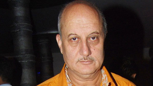 కుటుంబమంతటికీ కరోనా..