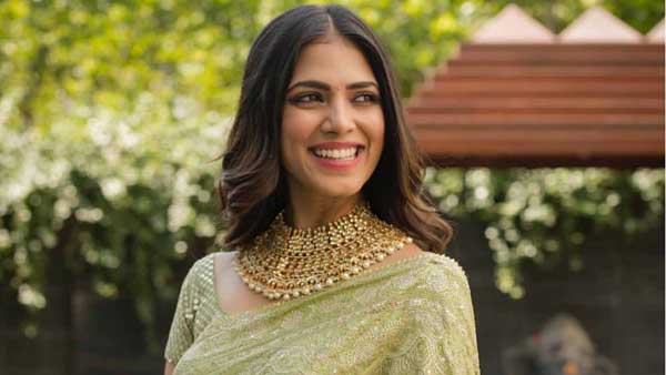 Malavika hits back at trolls, gives befitting reply to haters Malavika hits back at trolls, gives befitting reply to haters