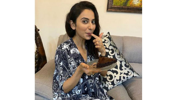 Rakul Preet Makes pumpkin Chocolate Cake Goes Viral Rakul Preet Makes pumpkin Chocolate Cake Goes Viral