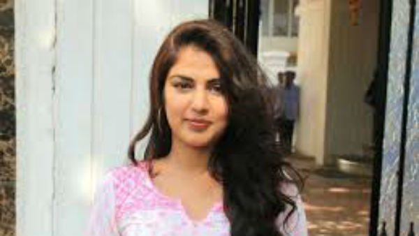 రియా మేడమ్ ఇంట్లో లేరు..