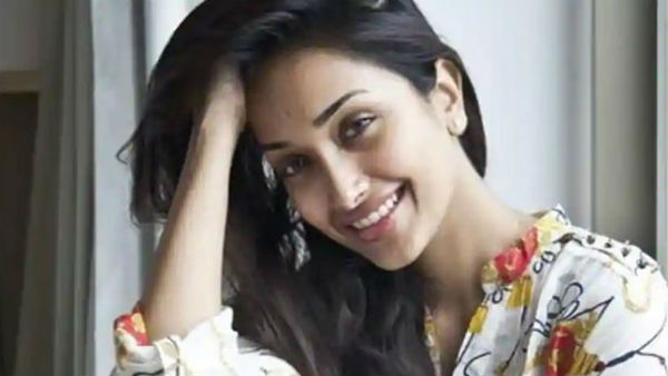 జియాఖాన్ మరణంపై అనుమానాలు