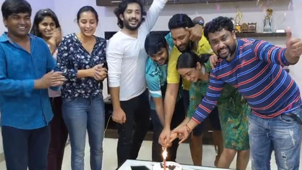 యాంకరింగ్లో కింగ్..