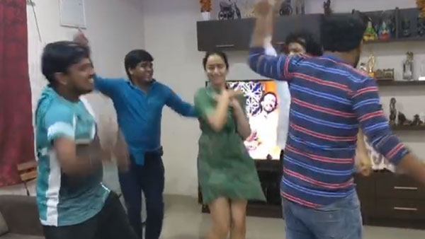 ఇద్దరి పర్ఫామెన్స్..