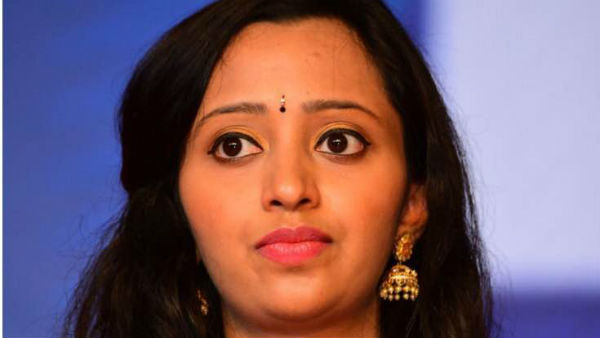 సైబర్ క్రైమ్ పోలీసులకు పిర్యాదు