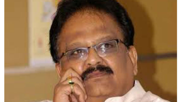 పలు భాషల్లో వేలాది పాటలు