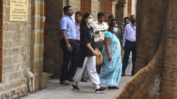 రియా చక్రవర్తిపై బలమైన సెక్షన్లు