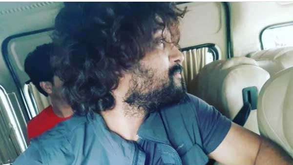 లాక్డౌన్ నిబంధనలకు అనుగుణంగా