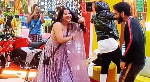 ఉక్కు హృదయం టాస్క్పై రచ్చ