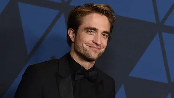 Robert pattinson tests positive For COVID 19, Batman shoot stalls Robert pattinson tests positive For COVID 19, Batman shoot stalls