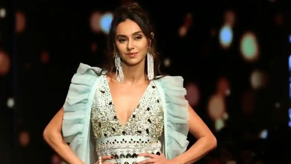 Shibani Dandekar wikipedia page hacked Shibani Dandekar wikipedia page hacked