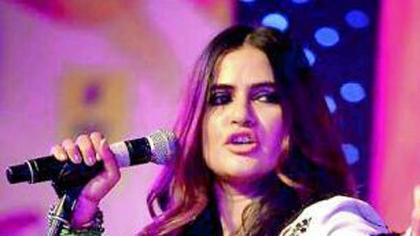 హీరోలు పాలు తాగుతూ, బిస్కెట్లు తింటున్నారా?