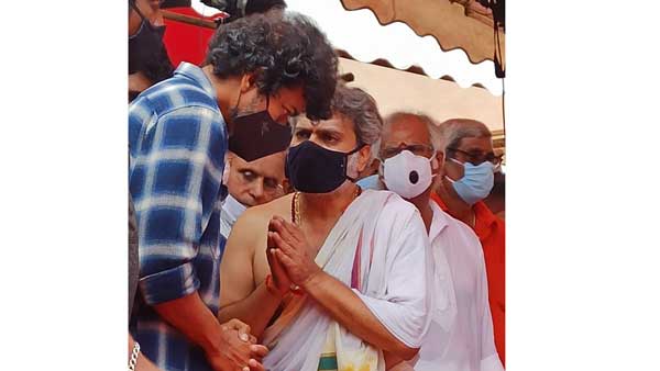 అంత్యక్రియలకు సూపర్స్టార్ విజయ్