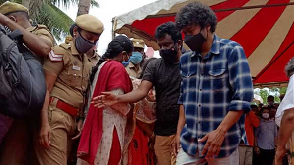 సోషల్ మీడియాలో ఫోటోలు వైరల్