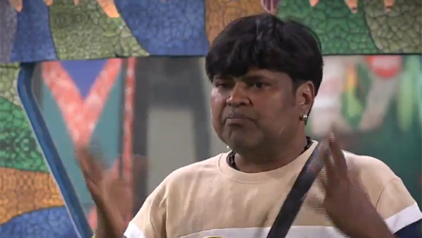మీలో మీరు కొట్టుకోండి..