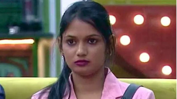 అరియానాకు సపోర్ట్గా