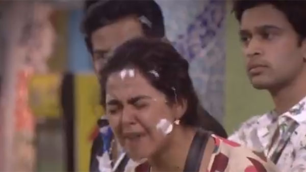 మోనాల్ను లాగేశాడు..