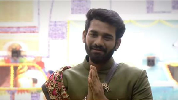 అభిజిత్ నీ బ్రదర్ నాకు క్లాస్ మేట్