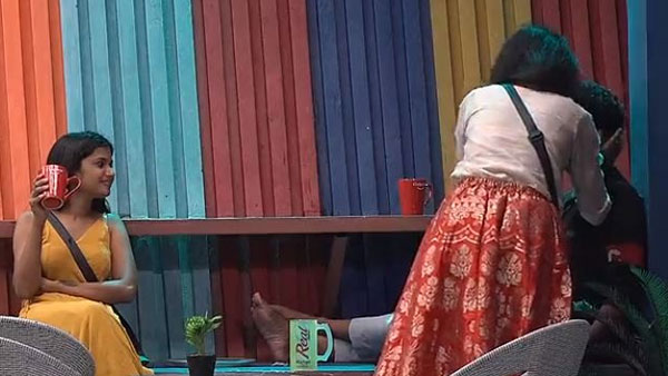 అవినాష్ నుదుటిపై ముద్దు