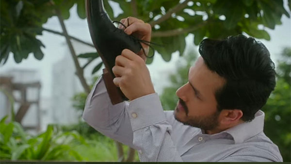 ఇడ్లీ, వడ, సాంబార్ అంటూ...