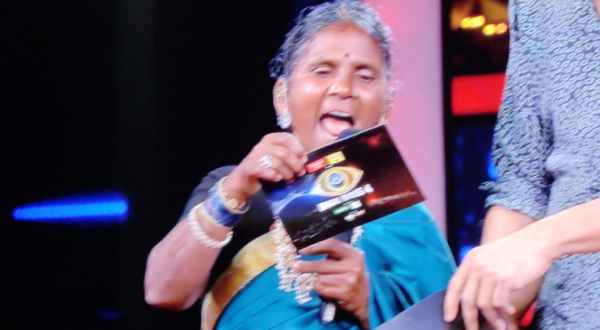 అఖిల్ను సేఫ్ చేసిన గంగవ్వ