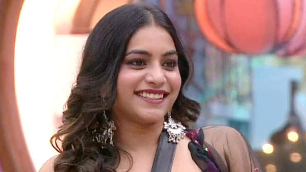 బాత్రూం దగ్గర..