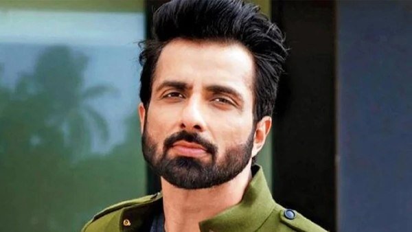 బ్యాంక్ అకౌంట్స్ లలో డబ్బు..