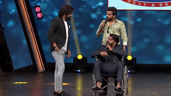 అందరూ కలిసి రచ్చ రచ్చ..