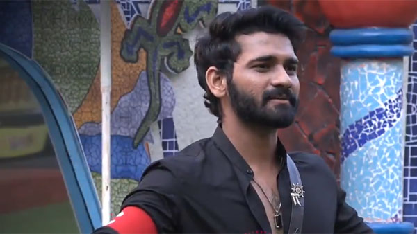 ట్రైయాంగిల్ లవ్తో ఫేమస్ అయ్యాడు