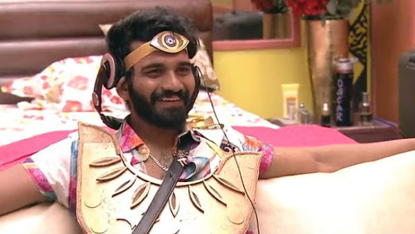 తల్లి పంపిన లెటర్ చదివి