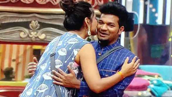 అవినాష్కు మోనాల్ ముద్దు