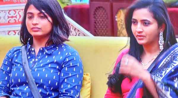 చివరి రౌండ్లో హారిక సక్సెస్