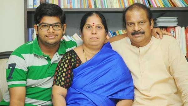 అందుకే ఇండస్ట్రీ వాళ్ళను రానివ్వలేదు