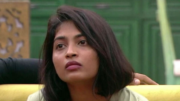 ఏమీ తెలియని దానిలా..