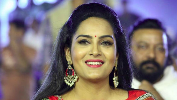 ఎక్కడా చూసిన సందడే..