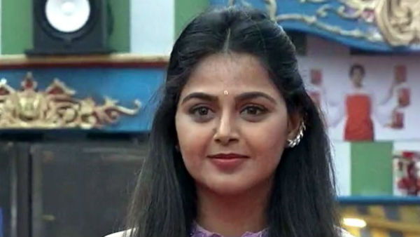 Bigg Boss 4 Elimination వేటు తప్పించుకొన్న మోనాల్ గజ్జర్.. షాకింగ్‌గా ఇంటి నుంచి ఆమె అవుట్