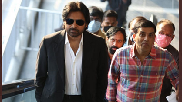Pawan kalyan talk with dil raju about vakeel saab update Pawan kalyan talk with dil raju about vakeel saab update