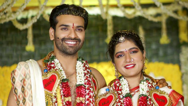 సన్నిహితుల సమక్షంలో..