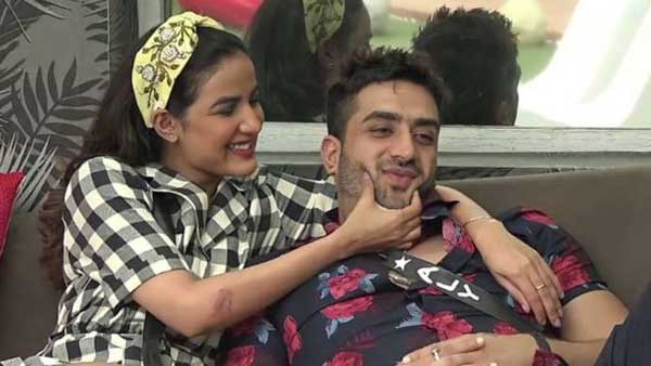 బిగ్బాస్లో ప్రేమ పక్షులగా