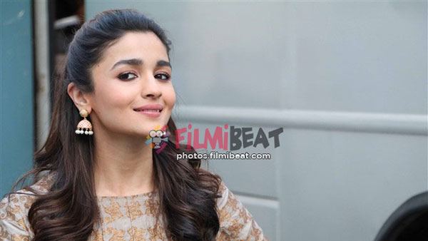 Alia Bhatt to Come Hyderabad for RRR Shoot Alia Bhatt to Come Hyderabad for RRR Shoot