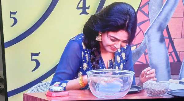 మోనాల్ను విసిగించిన అభిజిత్
