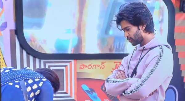 మాలో శివగామి ఎవరో చెప్పు