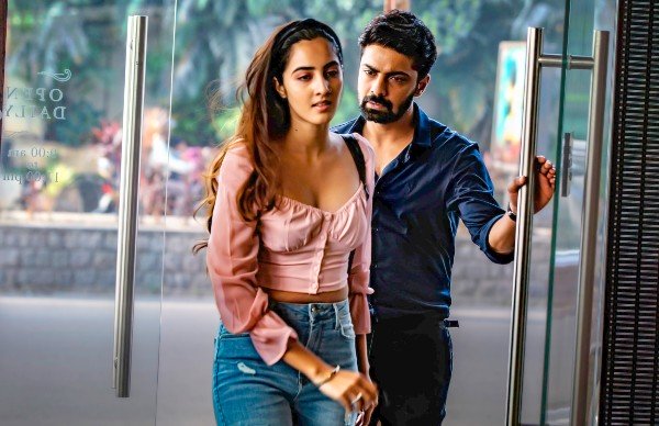 సిమ్రత్ కౌర్ ఫెర్ఫార్మెన్స్