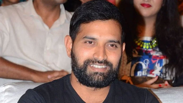టీవీలో రియాలిటీ షోలకు హోస్ట్గా