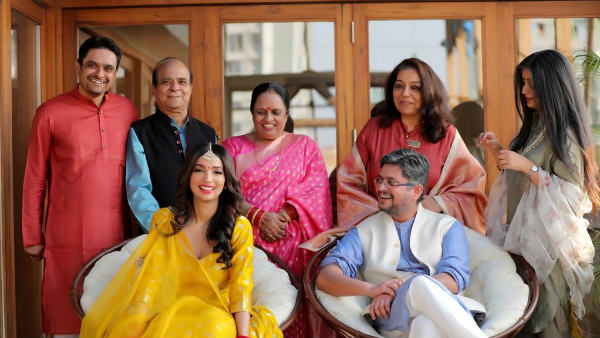 Kanika Dhillon Himanshu sharma Engagement Pics viral Kanika Dhillon Himanshu sharma Engagement Pics viral
