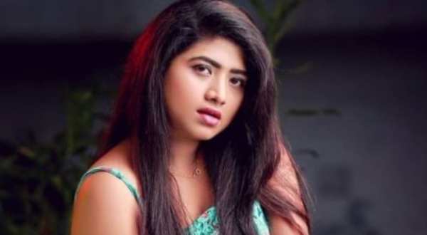 మాలీవుడ్లో రేవ్ పార్టీ